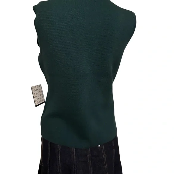 Elegant Green Sleeveless Cardigan - Picture 2 of 6